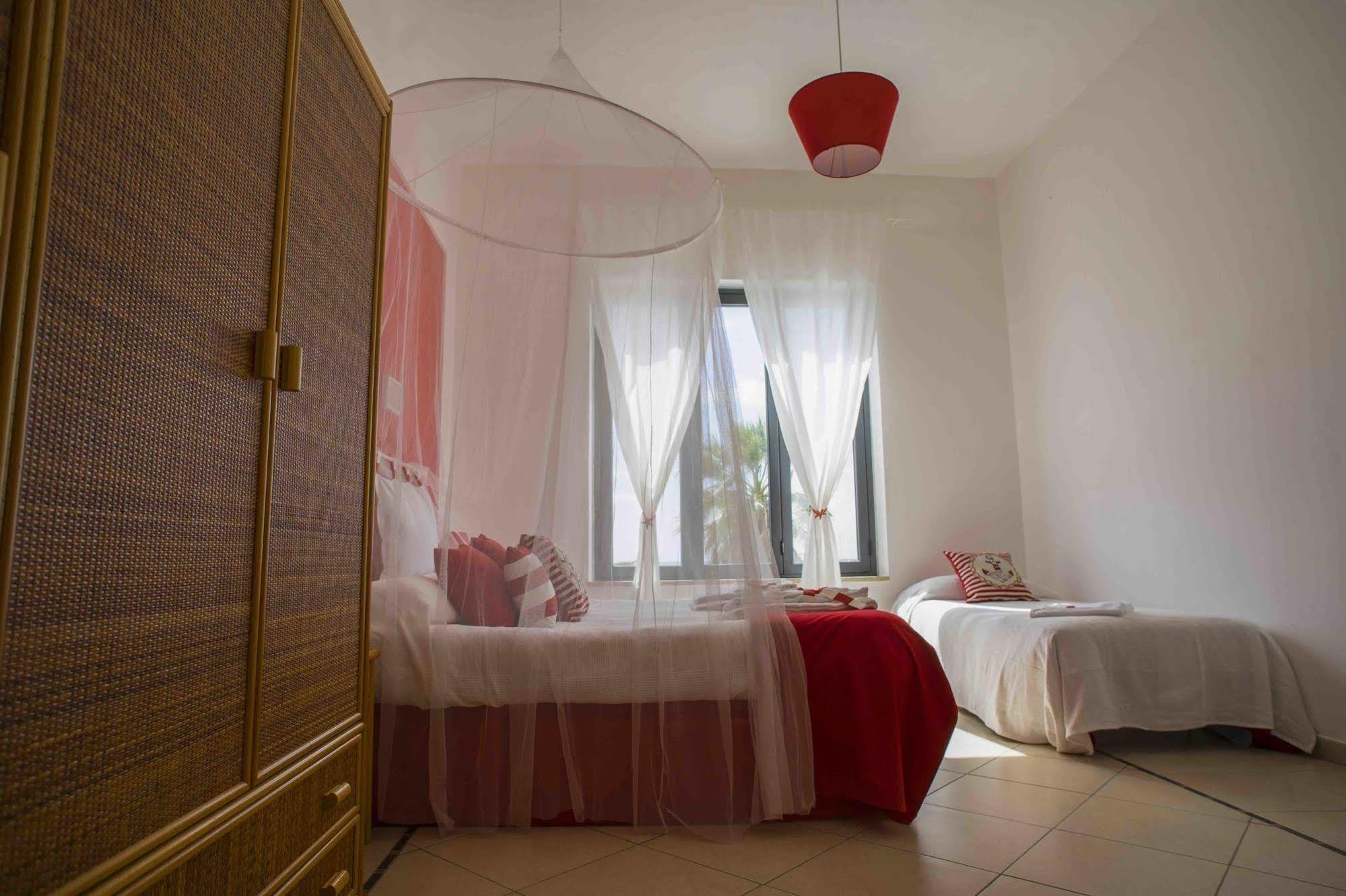 L'Approdo Bed & Breakfast Сан Леоне Екстериор снимка